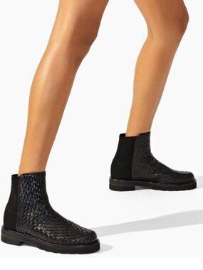 STUART WEITZMAN 5050 Lift Woven Bootie